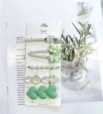 Picture of Women's and children's hair accessories set