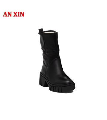 Picture of Women's boot with fur inside